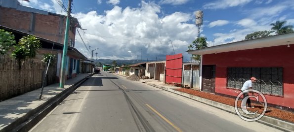 Main street going in town, 2 blocks from the plaza