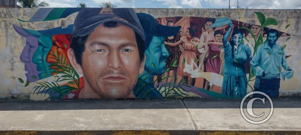 Mural across from the plaza (4)